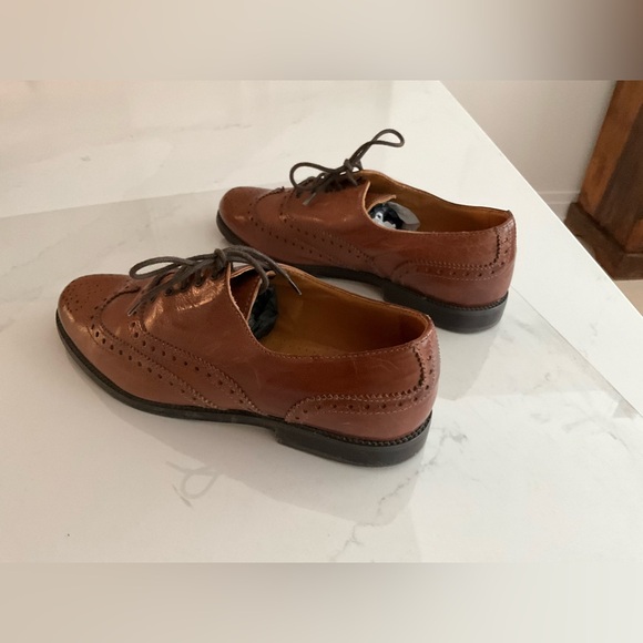 Russel & Bromley Classic Brown Leather Woman Brogues, EU38, US 7, stunning main image 2